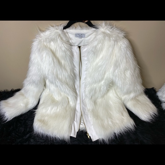 WHITE FUR ZIP UP JACKET BY SIX CRISP DAYS - Picture 9 of 12